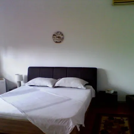 Ina Habitación en casa particular *